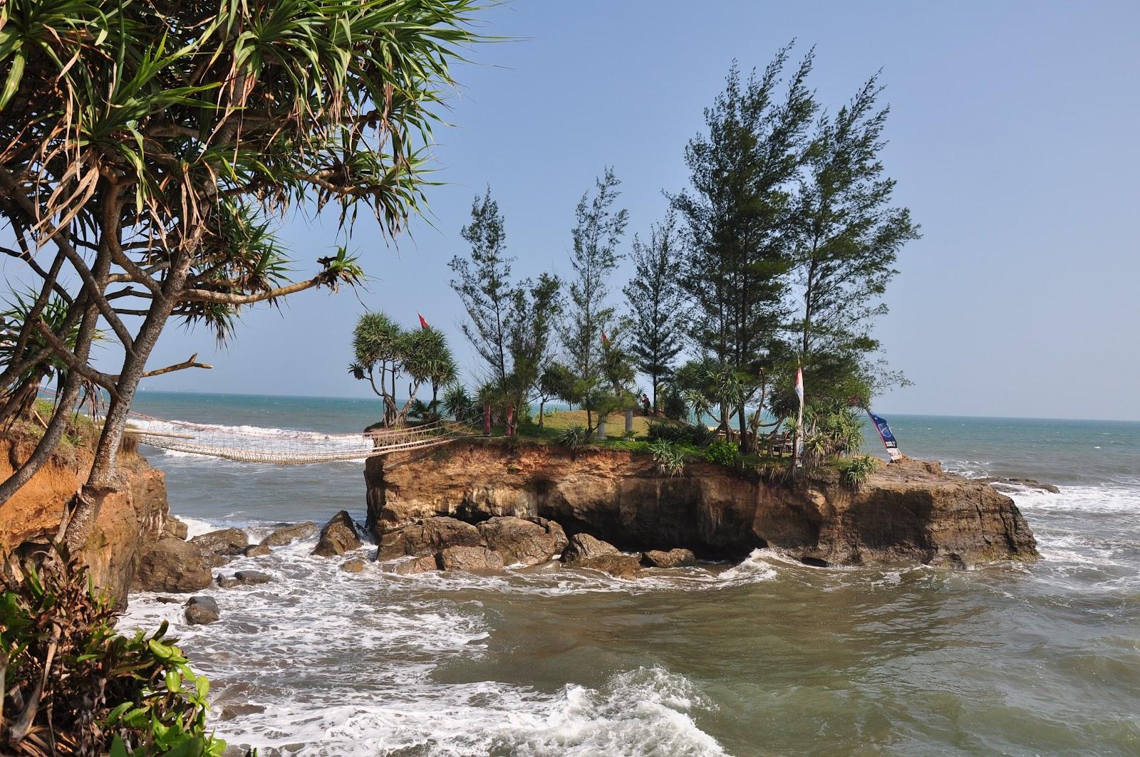 Sandee Pantai Sungai Suci Photo