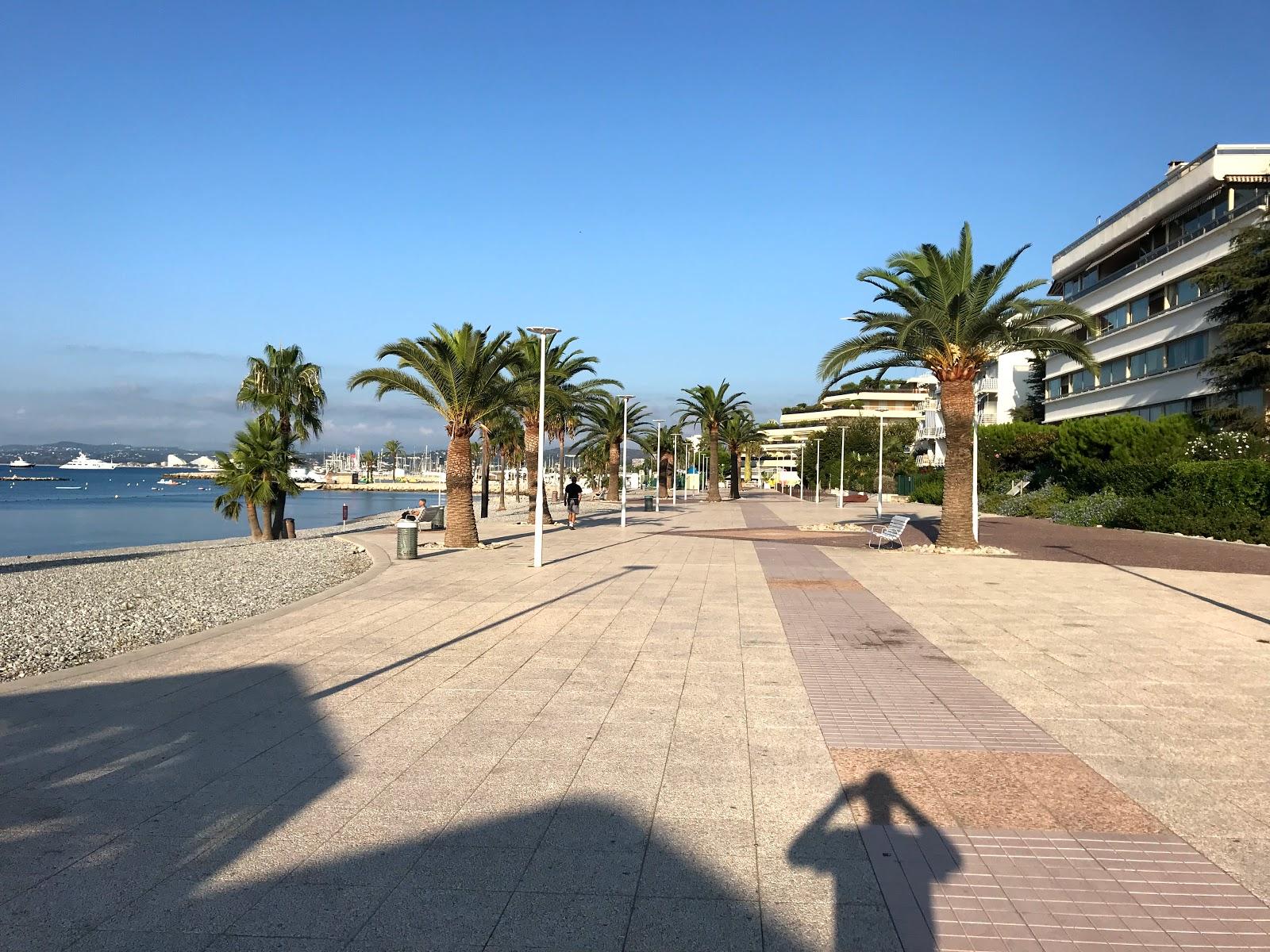 Sandee Plage des Flots Bleus Photo