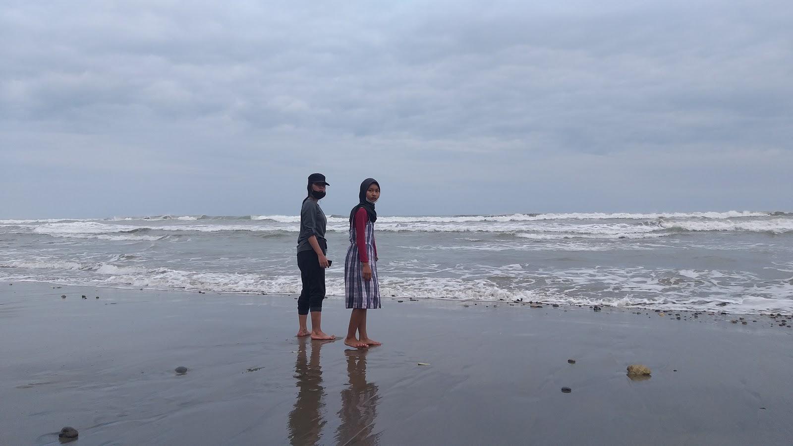 Sandee Urai Beach