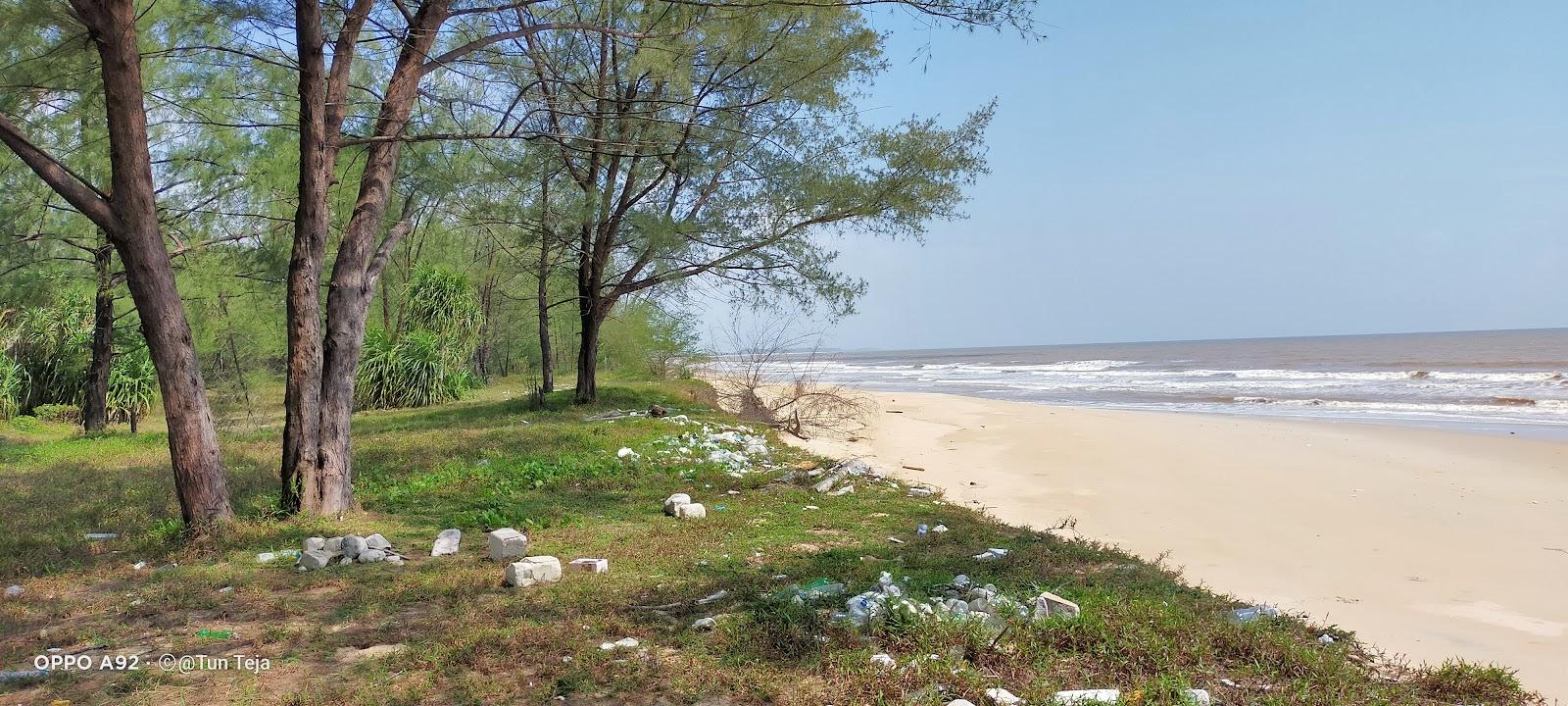 Sandee Leban Condong Beach