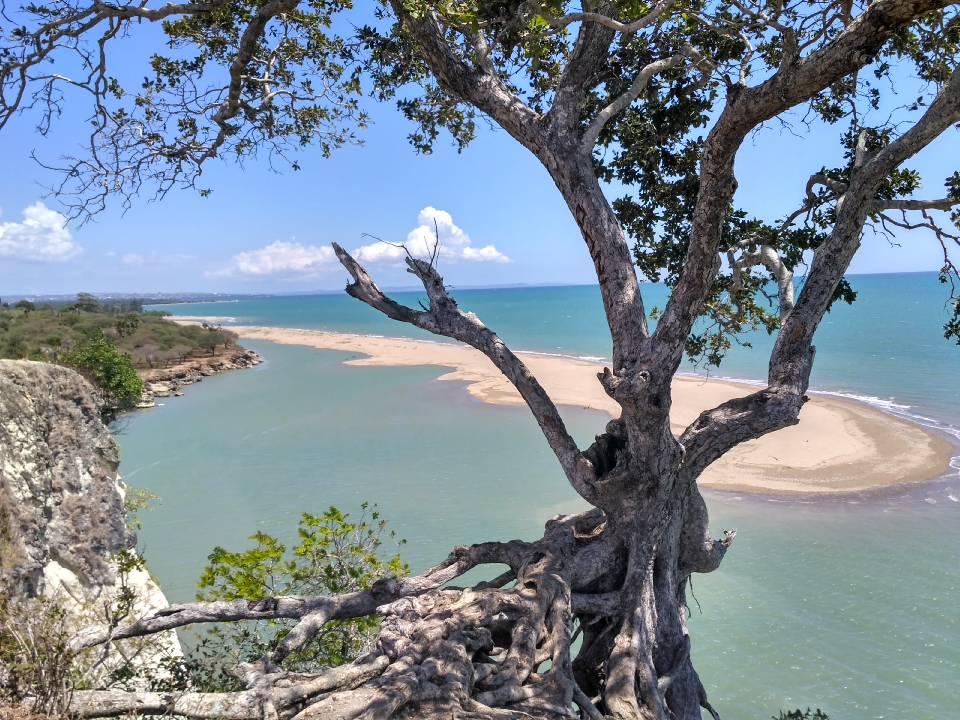 Sandee Panmuti Beach