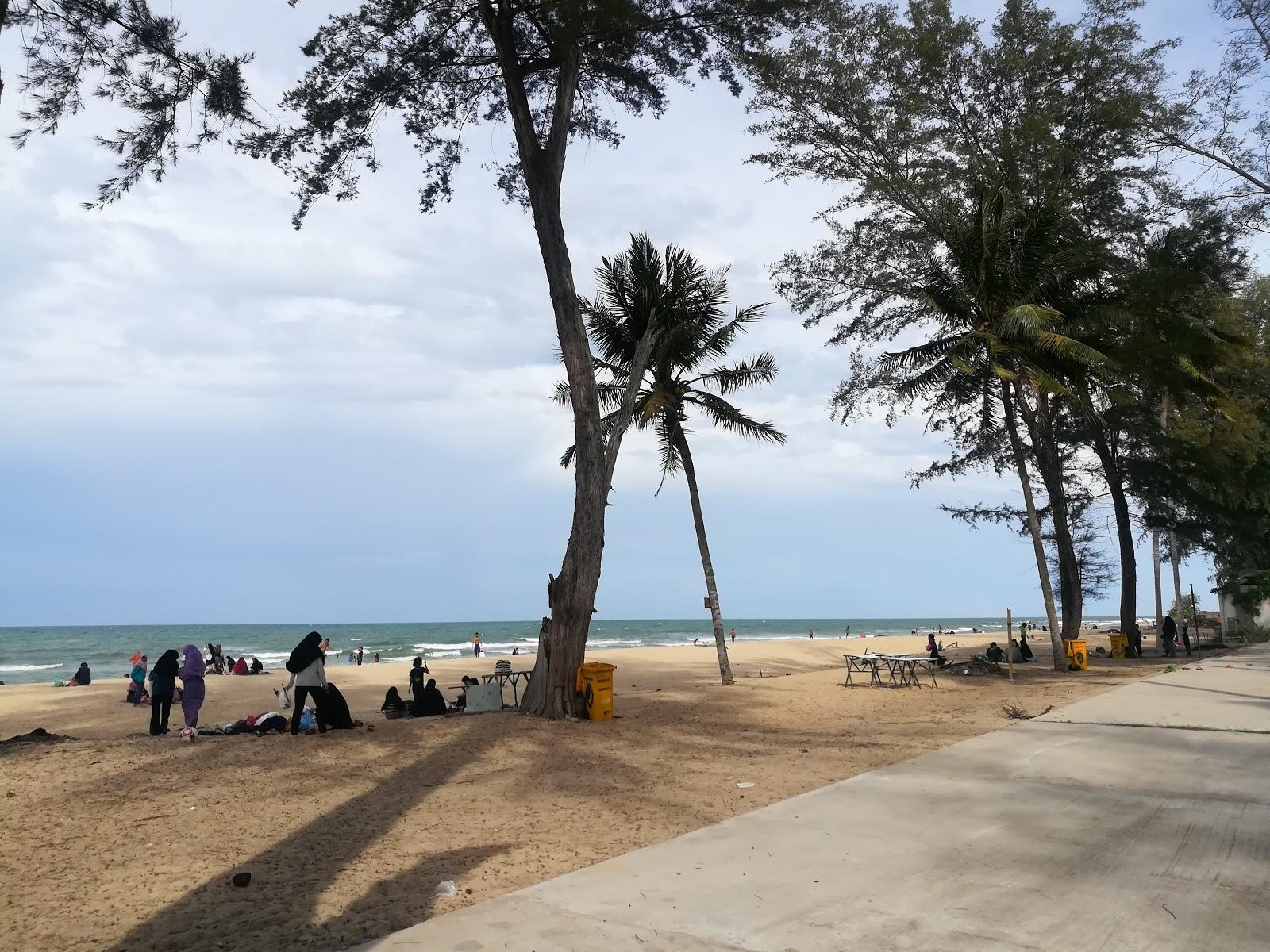 Sandee Wasukri Beach Photo