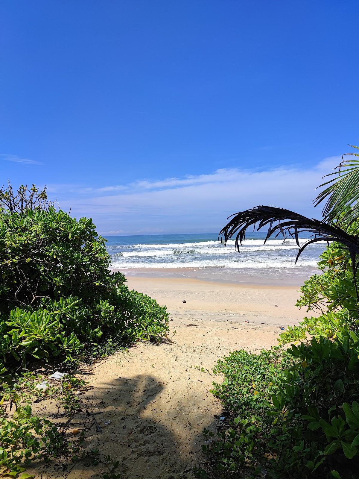 Sandee Sasihitlu Beach Photo