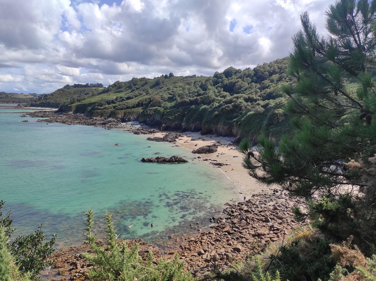 Sandee Plage De Beg Vilin Photo