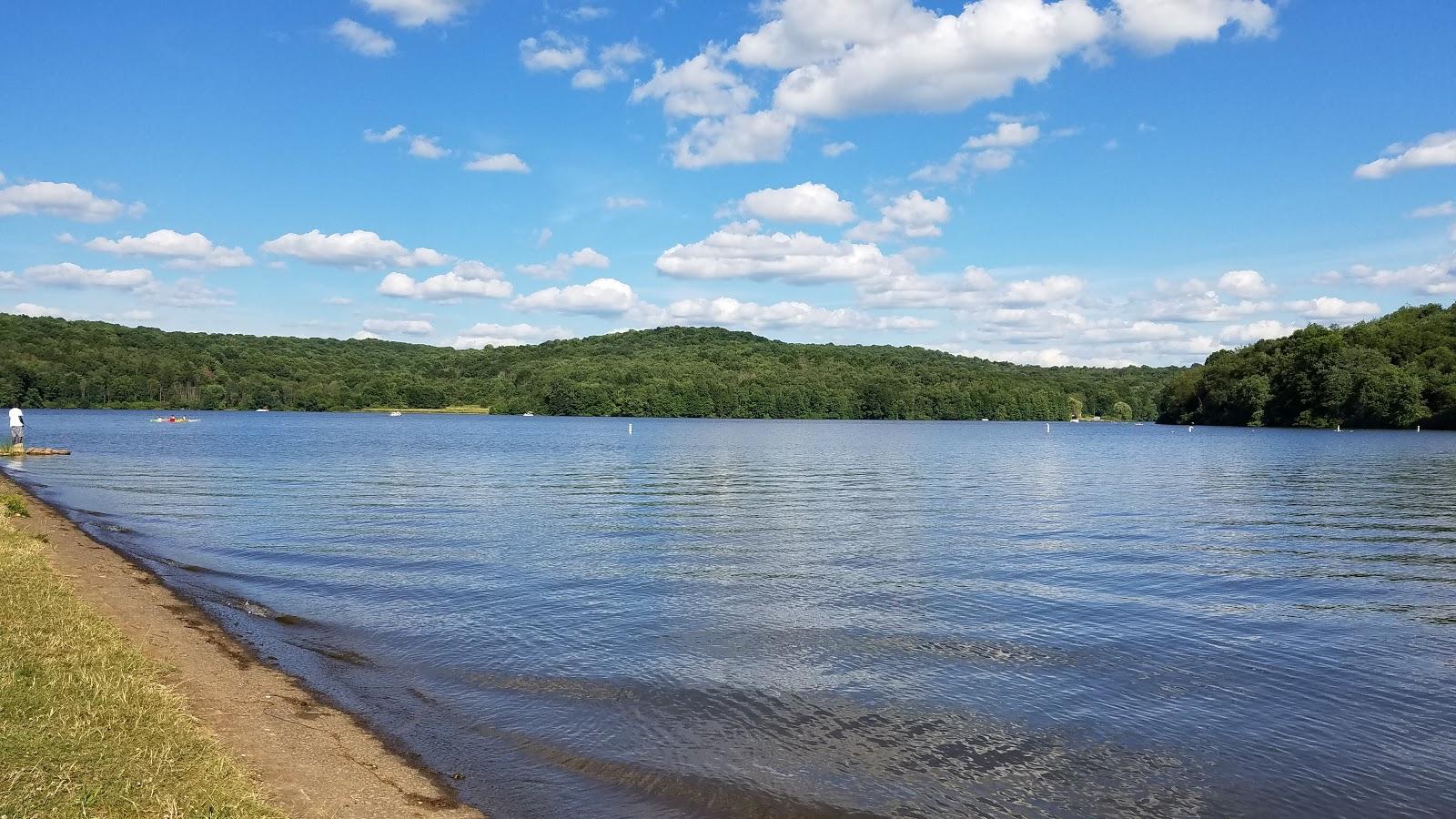 Sandee Valley Lake North Beach Photo