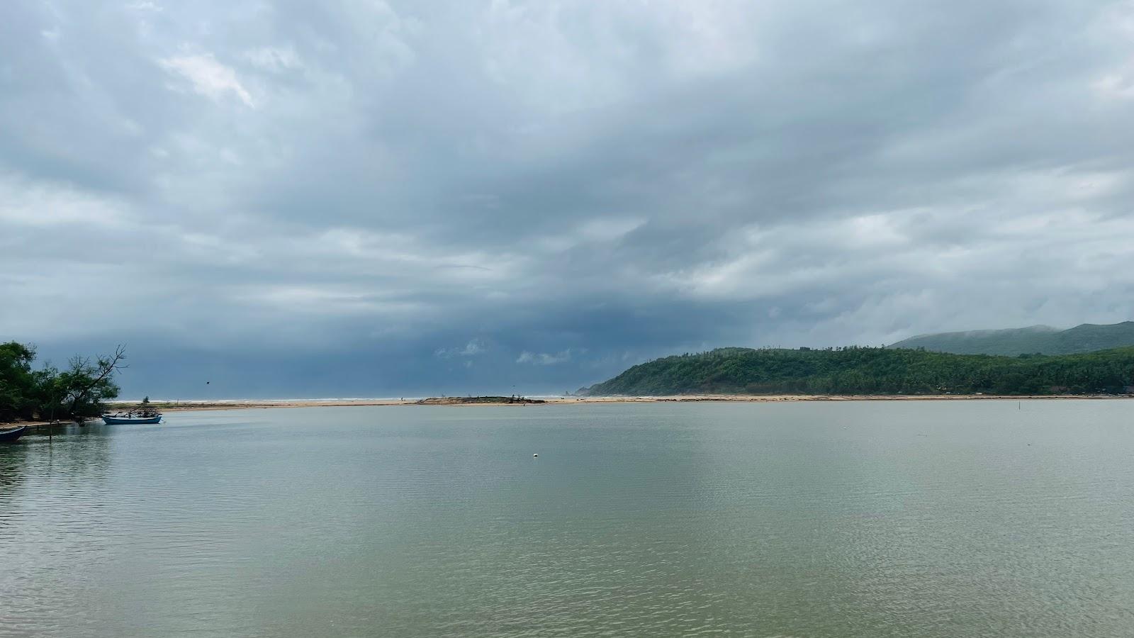 Sandee Kamal Beach