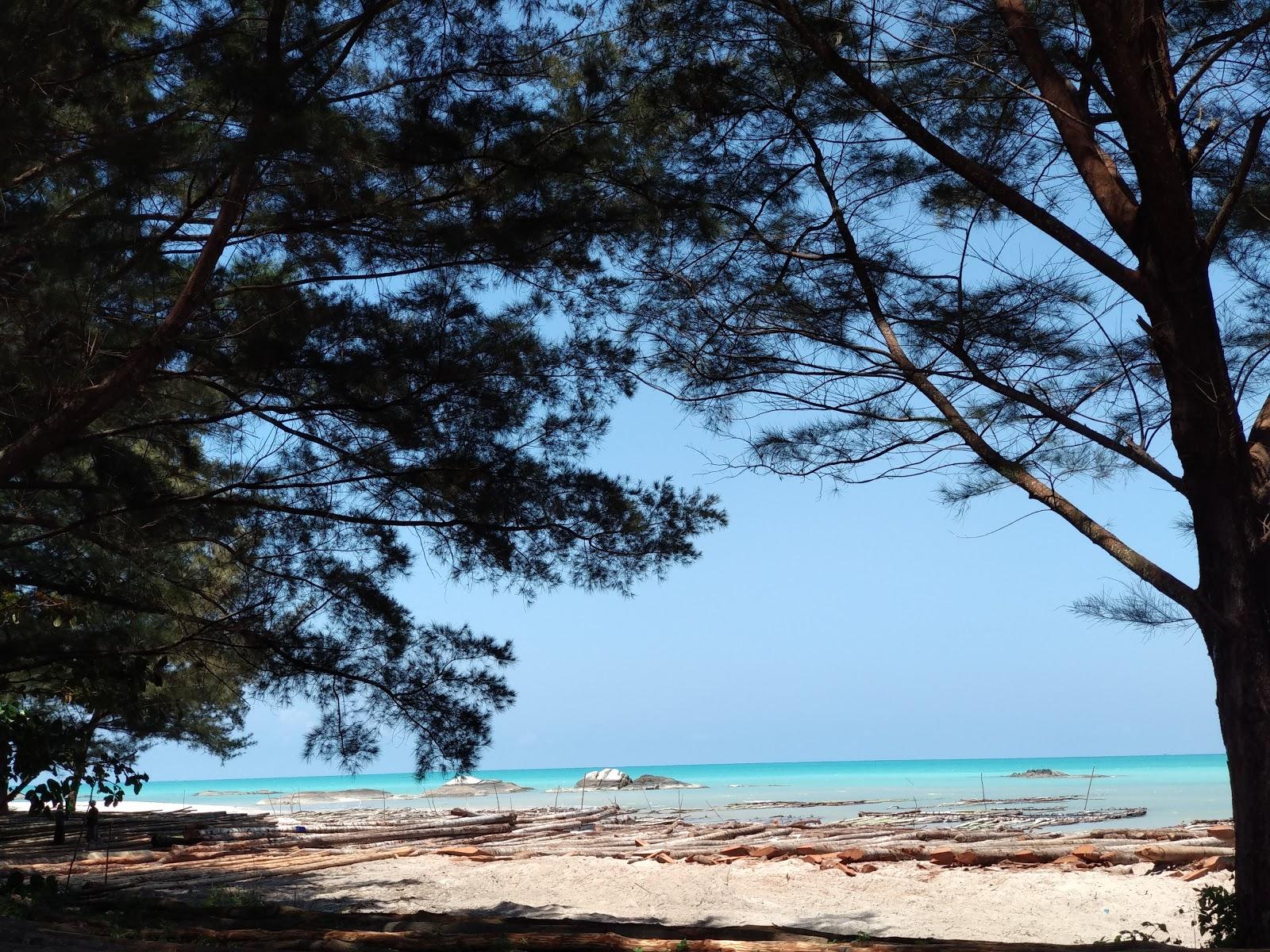 Sandee Pantai Mang Kalok