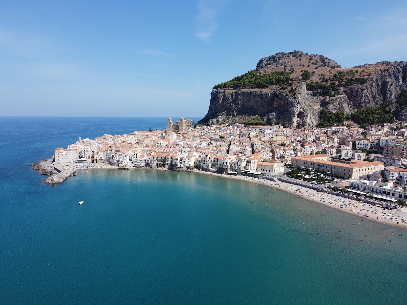 Sandee - Spiaggia Cefalu