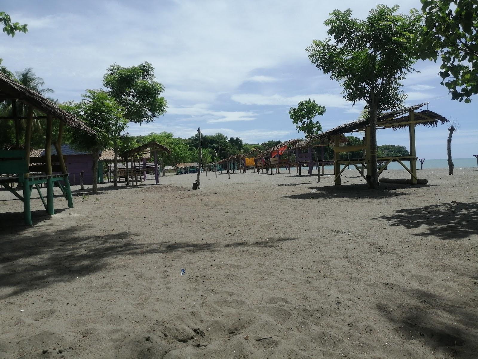 Sandee Pantai Kareung Batee