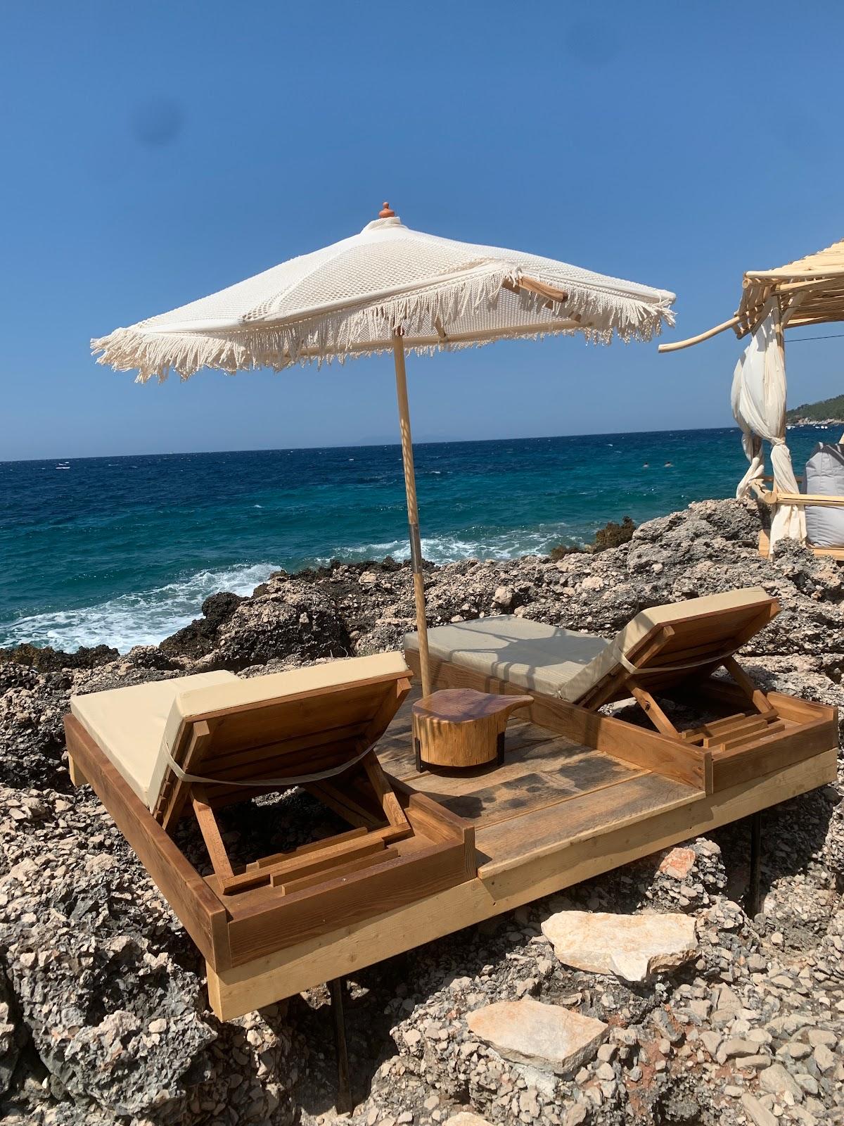 Sandee Beach Feronija