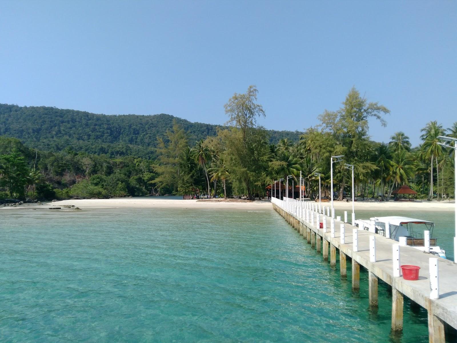 Sandee Thansour Beach