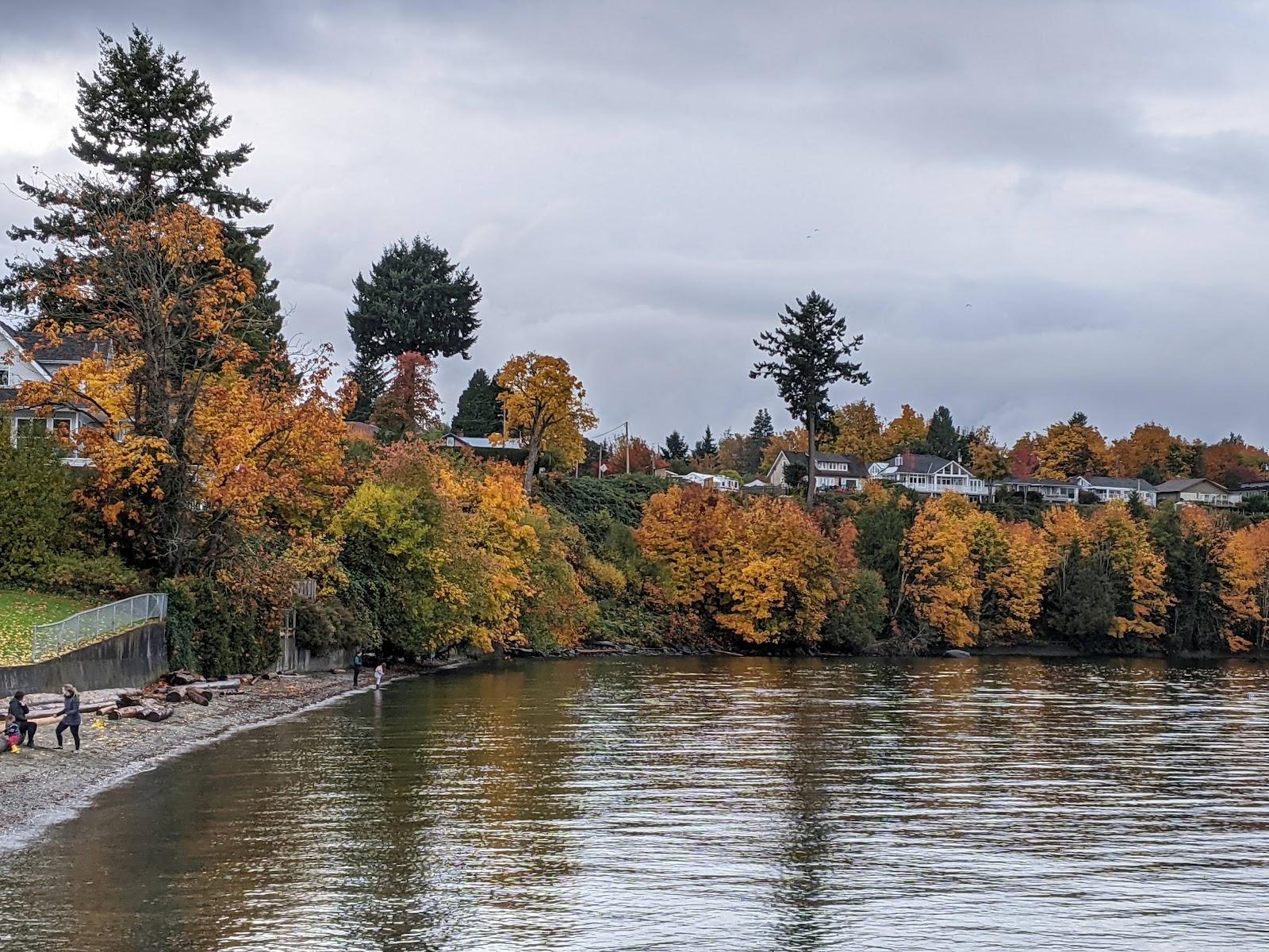 Sandee - Kinsmen Beach Park