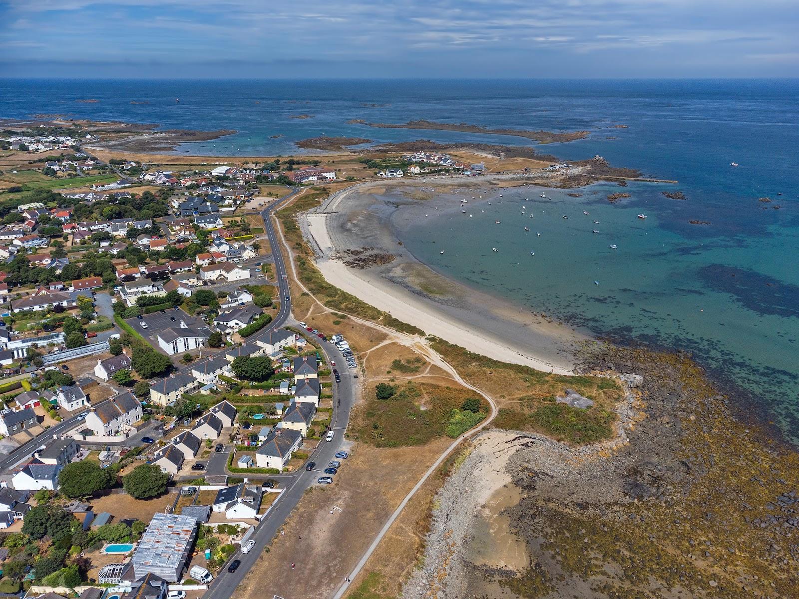 Sandee L'Islet Beach Photo