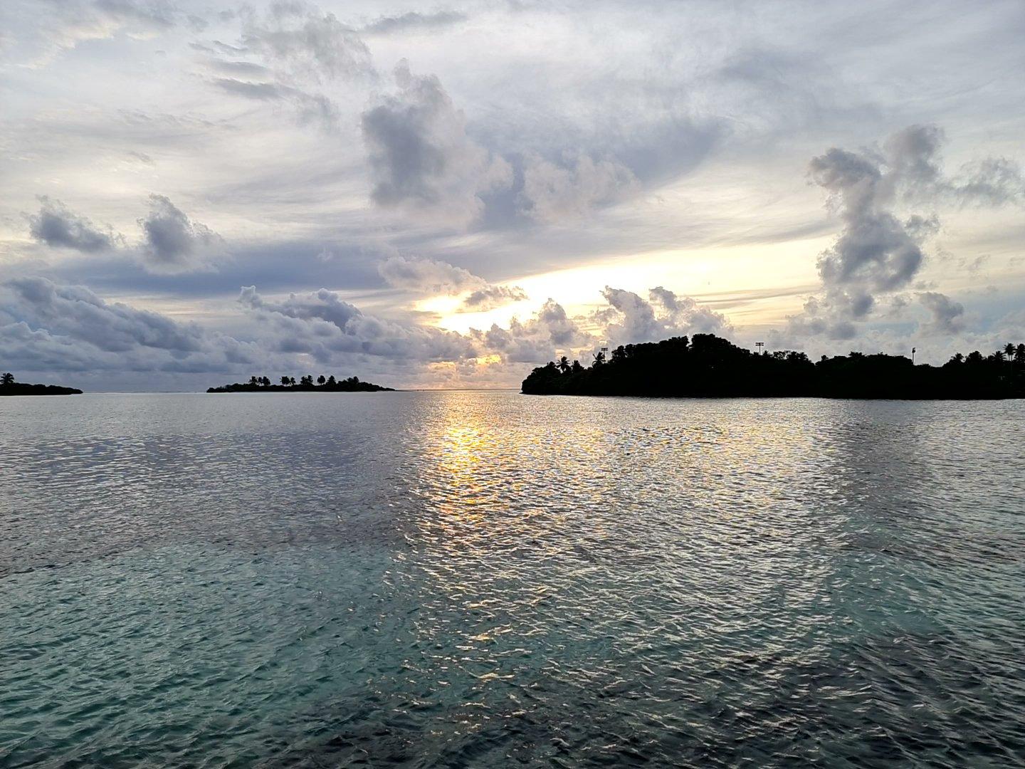 Sandee Maradhoo Feydhoo