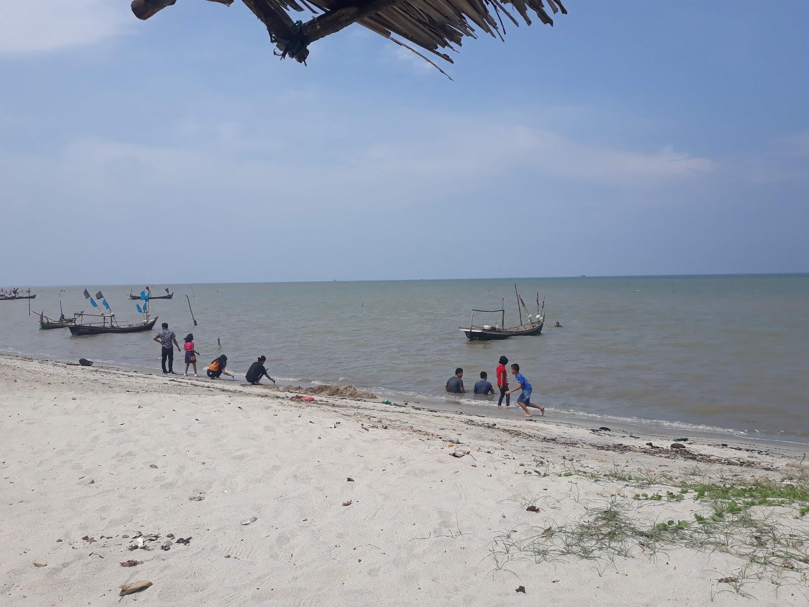 Sandee Pantai Mutiara