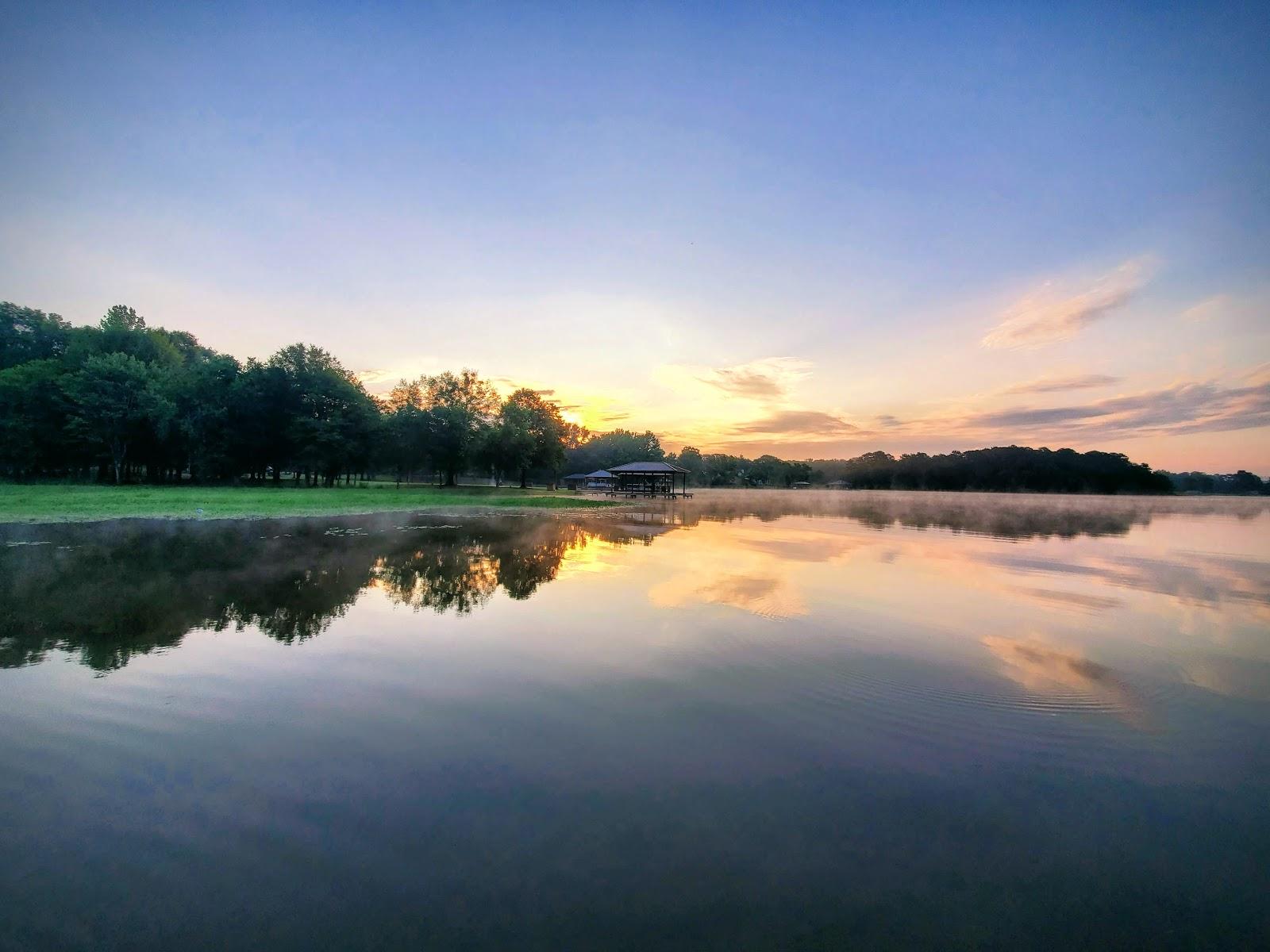 Sandee Lay Lake