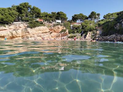 Sandee - Penya Tallada / Cala Lirios