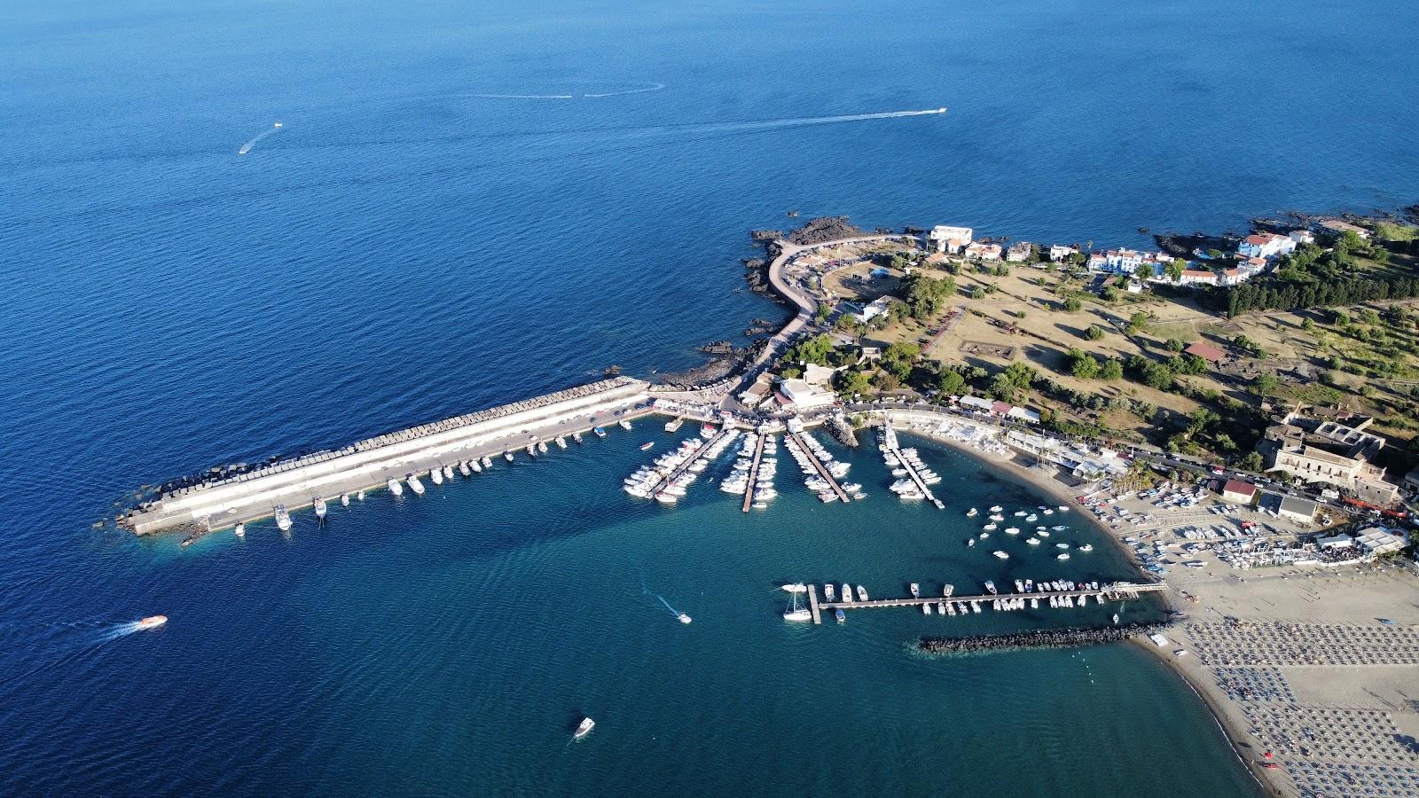 Sandee Giardini Naxos