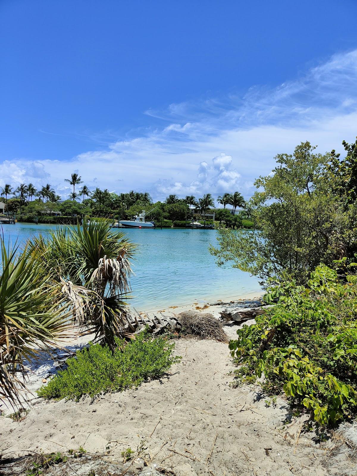 Sandee Lighthouse Park