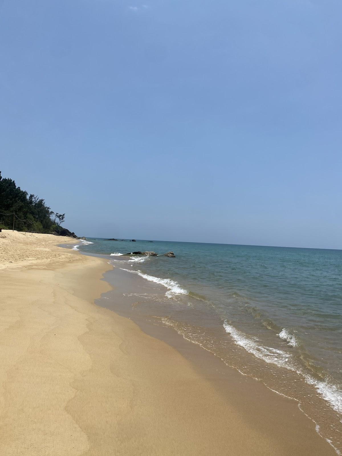 Sandee Tu Hien Beach Photo
