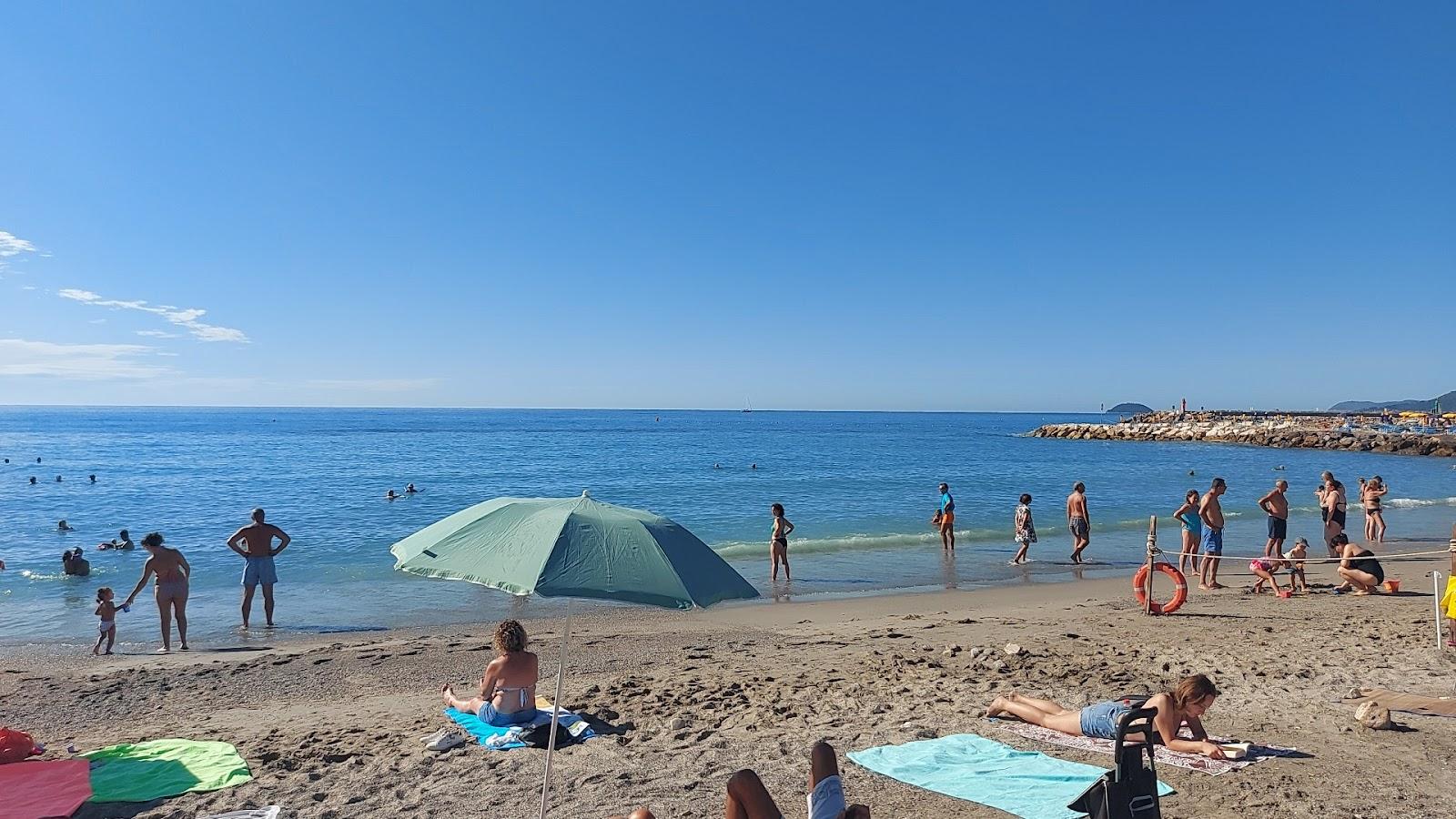 Sandee Spiaggia Libera Alma Loano Photo