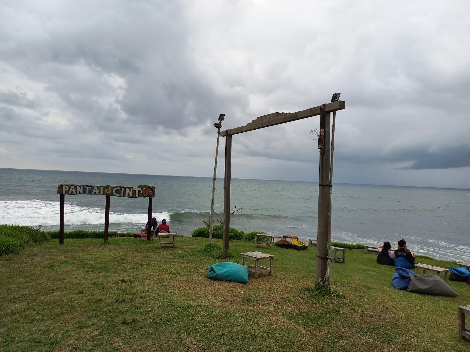 Sandee Pantai Cinta Photo