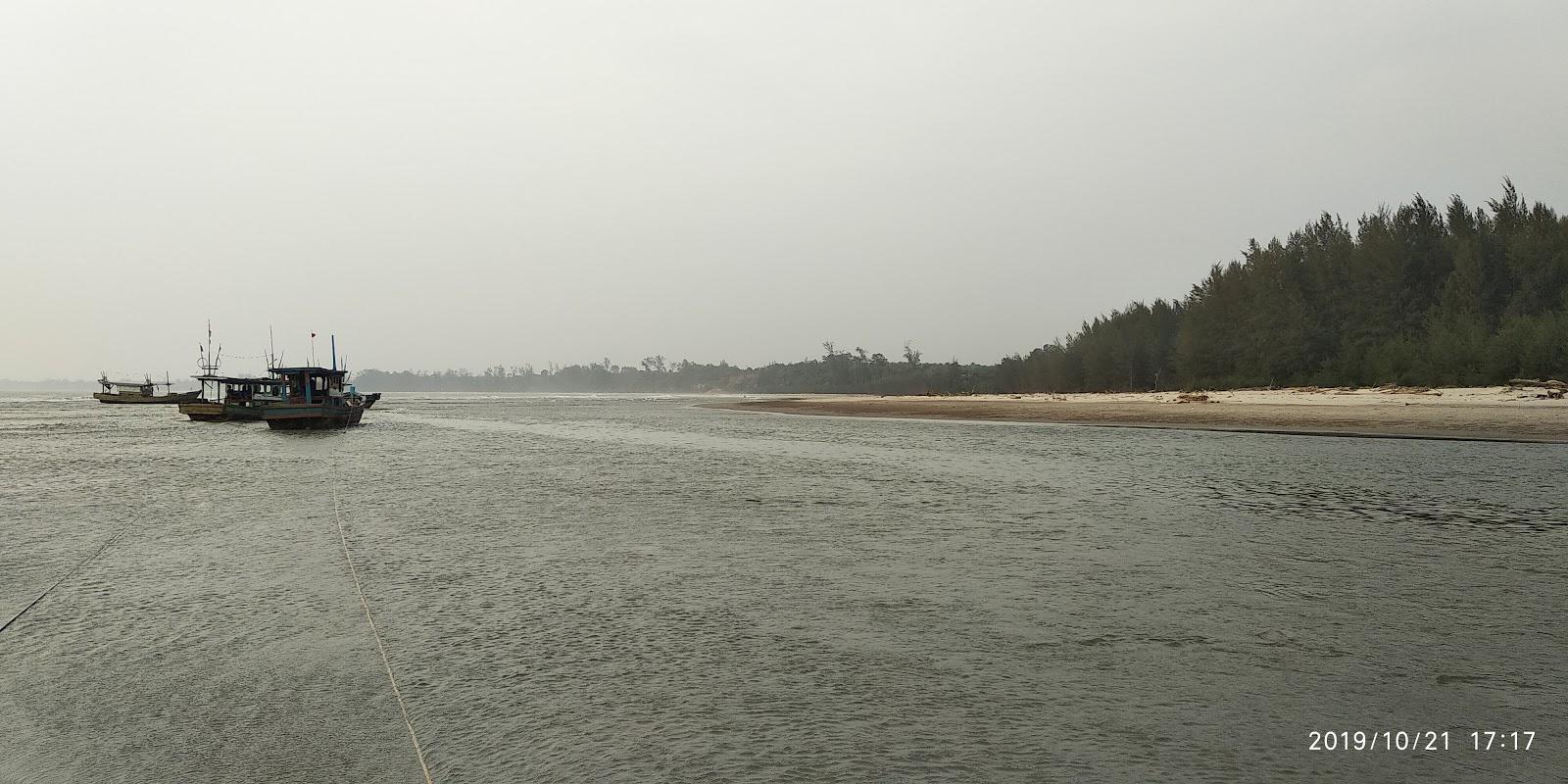 Sandee Objek Wisata Pantai Pasar Bantal