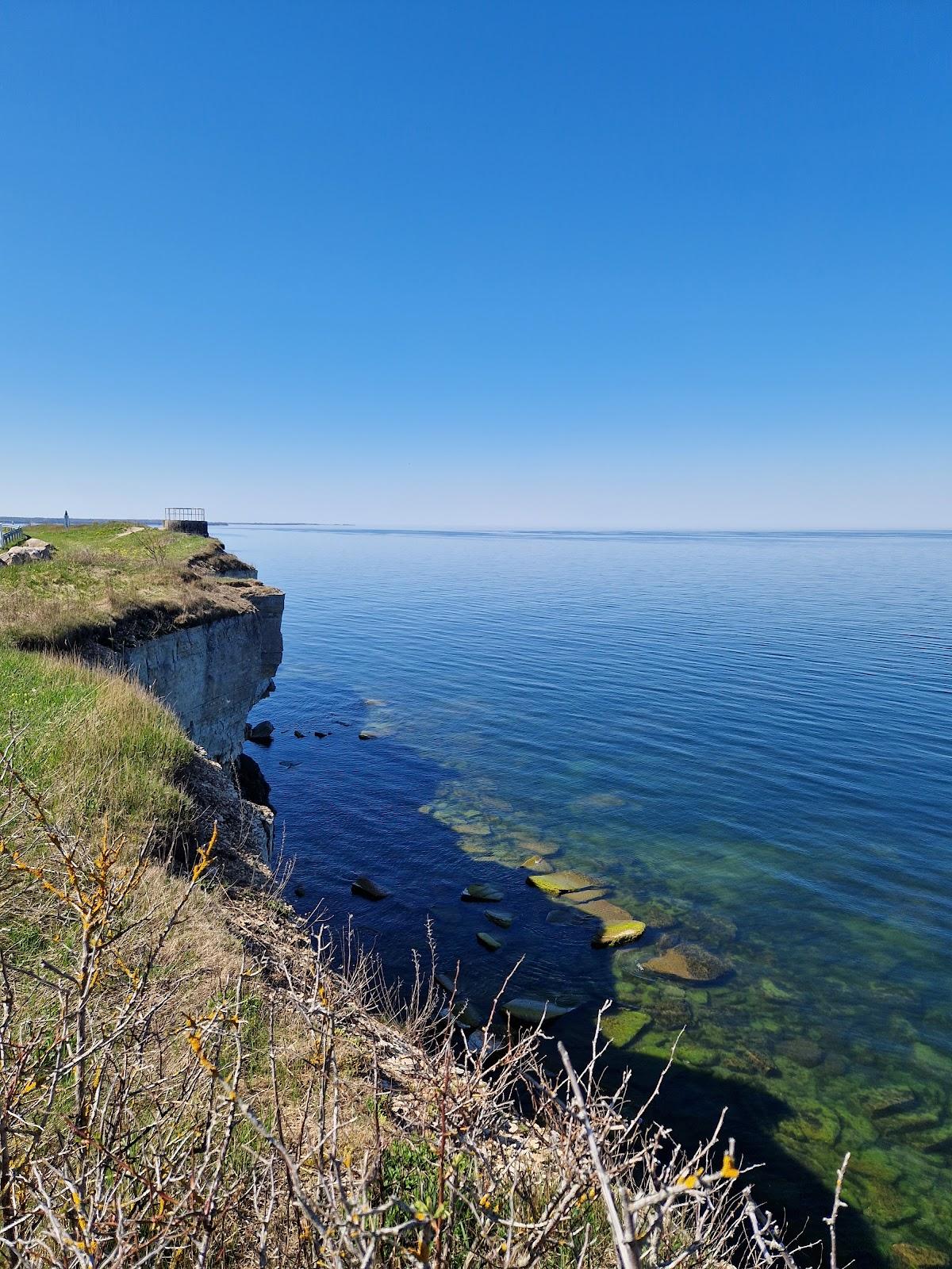 Sandee Pakri Cliff