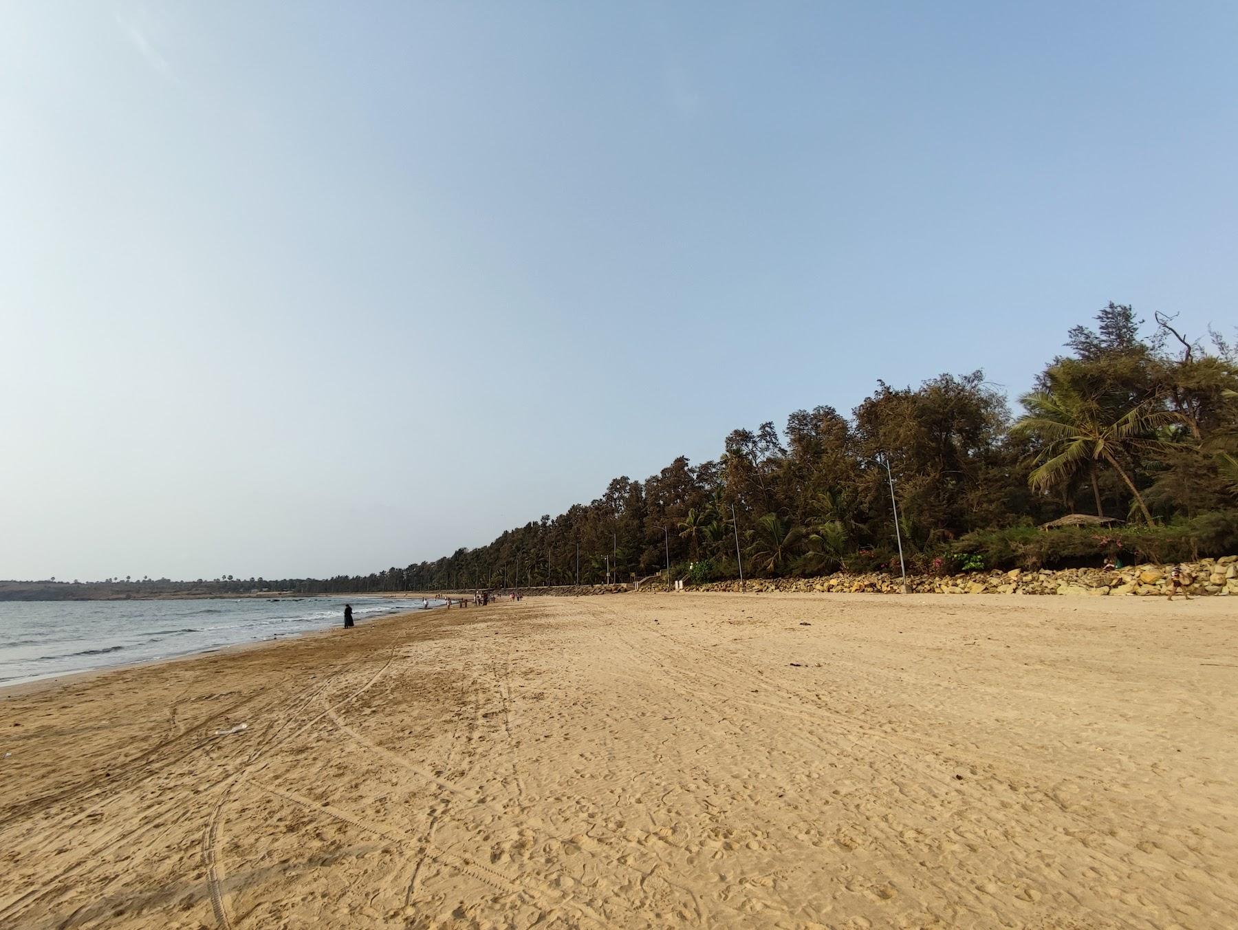 Sandee Manori Beach