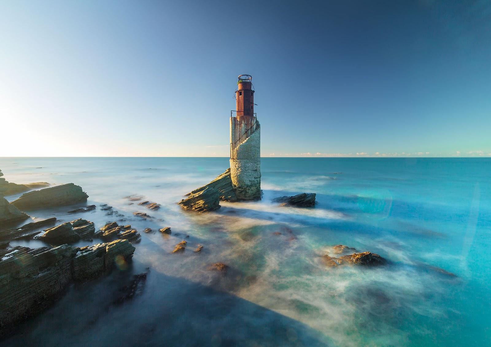 Sandee Tuahine Lighthouse Photo