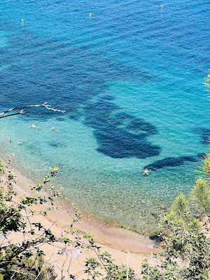 Sandee - Plage De L'Aiguille