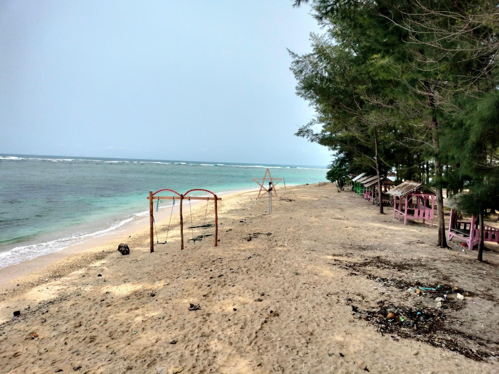 Sandee Batu Lungun Beach