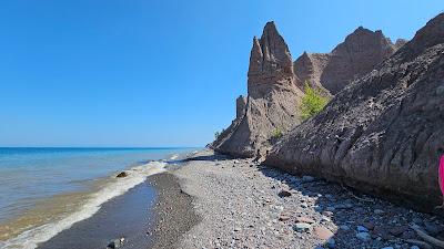 Sandee - Chimney Bluffs State Park