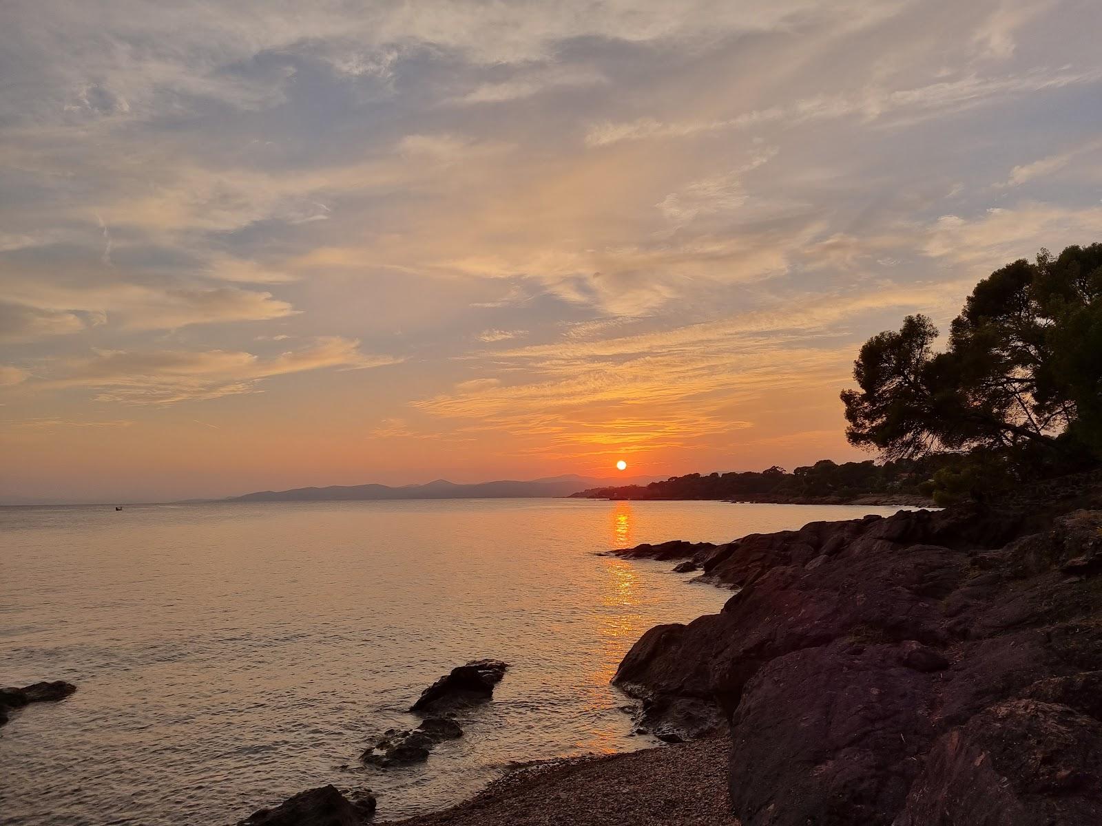 Sandee Plage De Pierre Blave Photo