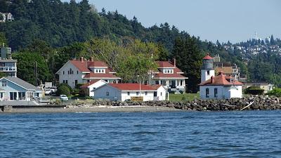 Sandee - Alki Point Light Station