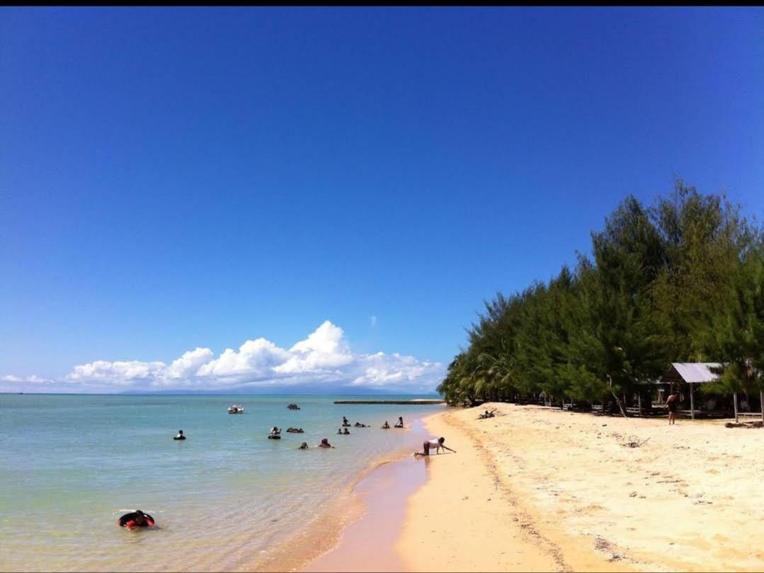 Sandee Pantai Toronipa