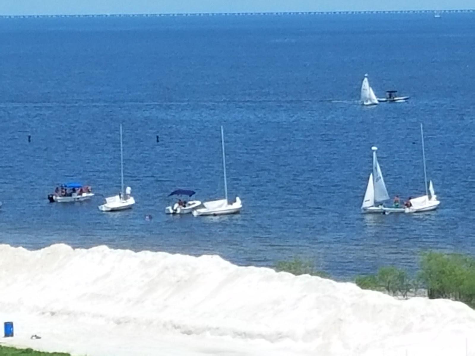 Sandee Uno Beach