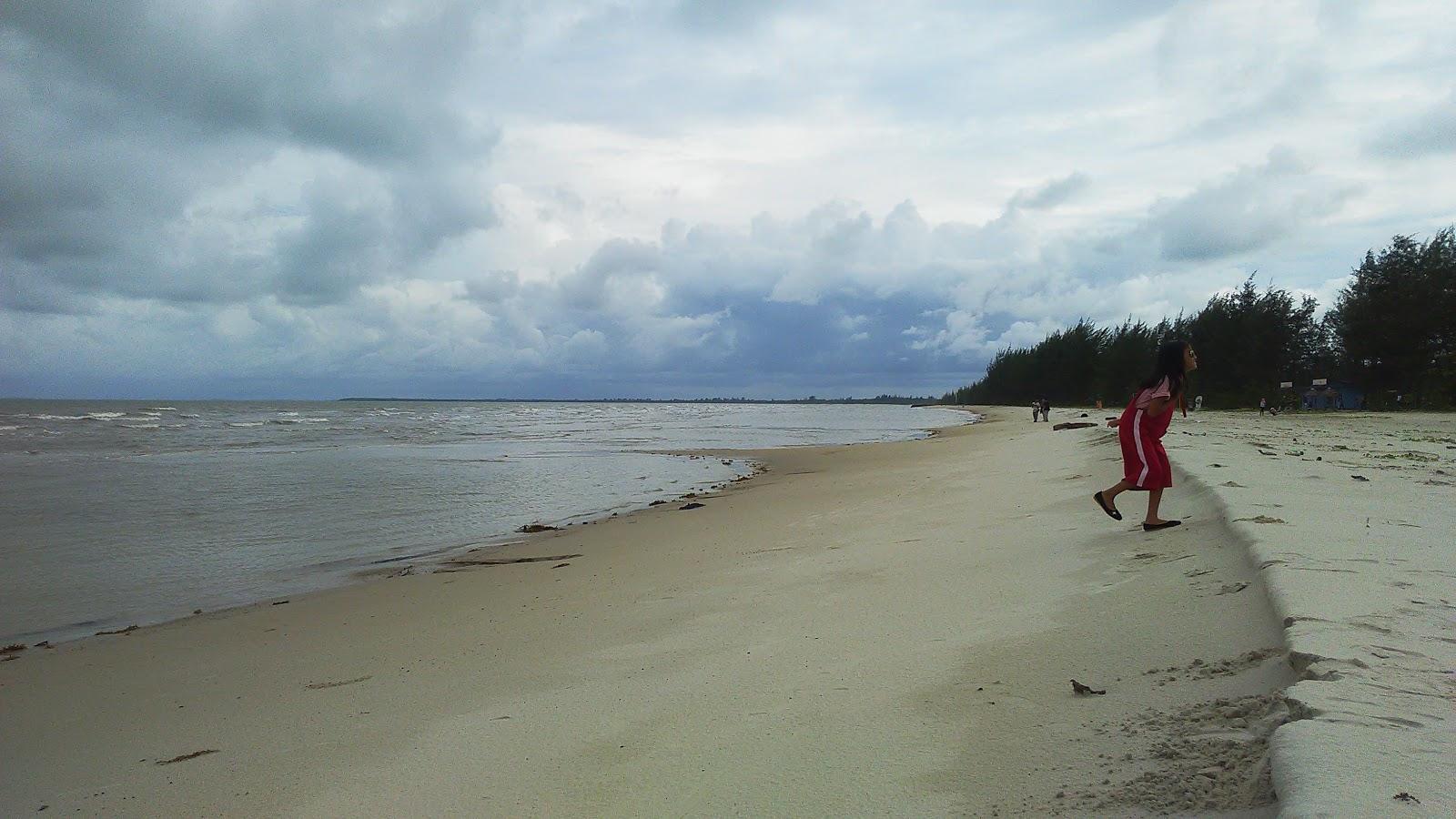 Sandee Pantai Nyiur Melambai