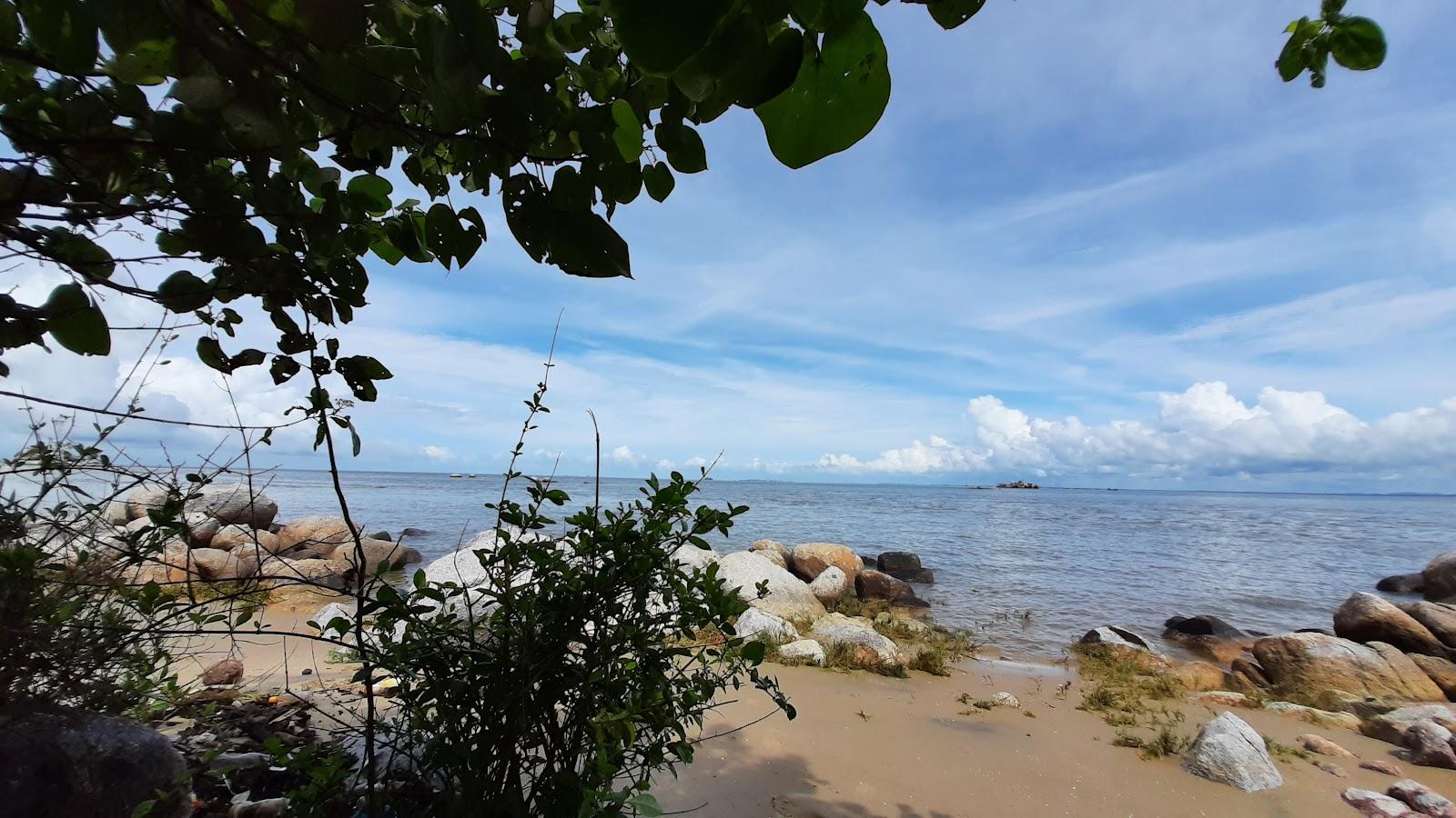 Sandee Pantai Batu Bedaun Desa Radjik Photo