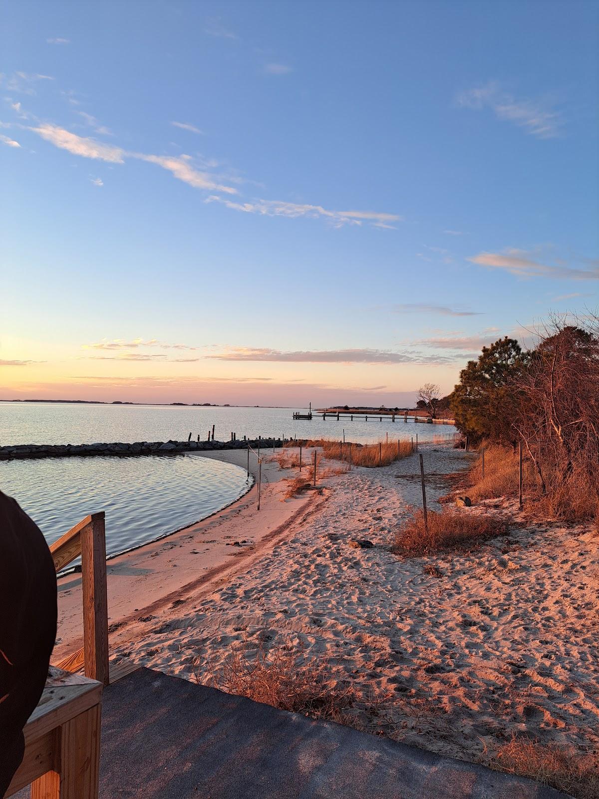 Sandee Cove Road Beach Photo