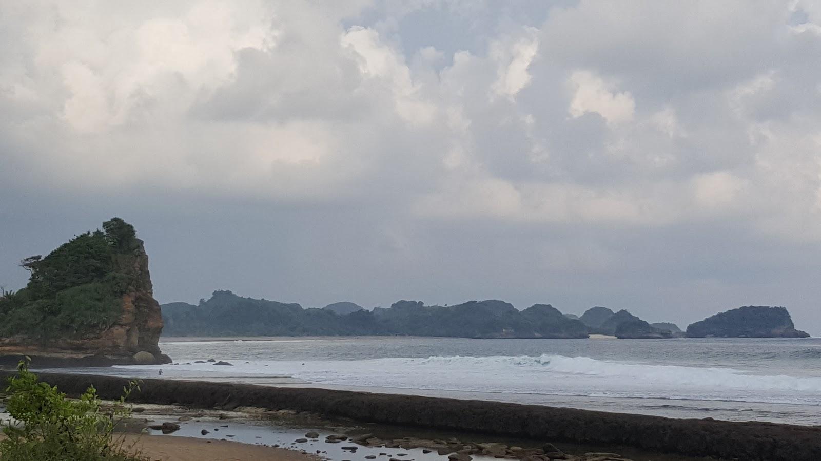 Sandee Parang Dowo Beach