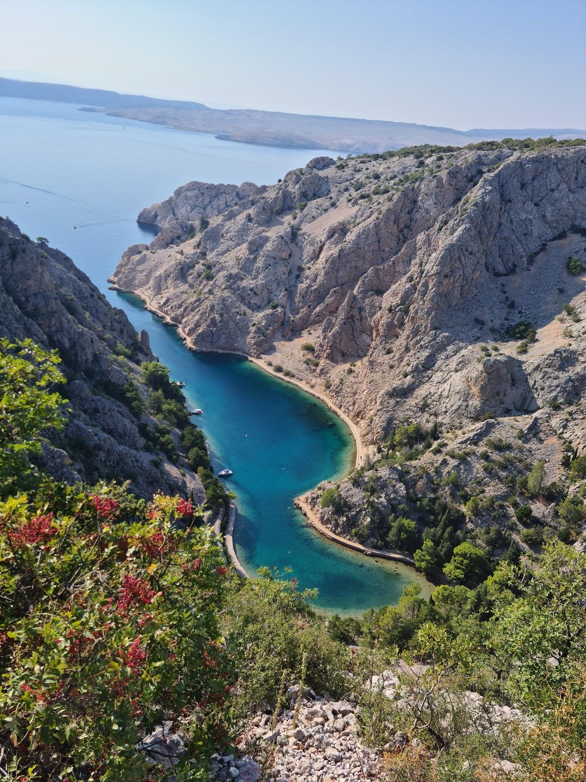 Sandee Zavratnica Bay Photo