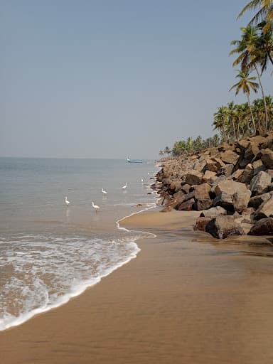 Sandee Anjudi Beach Photo
