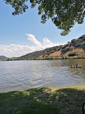 Sandee - Praia Fluvial Foz Rio Sabor