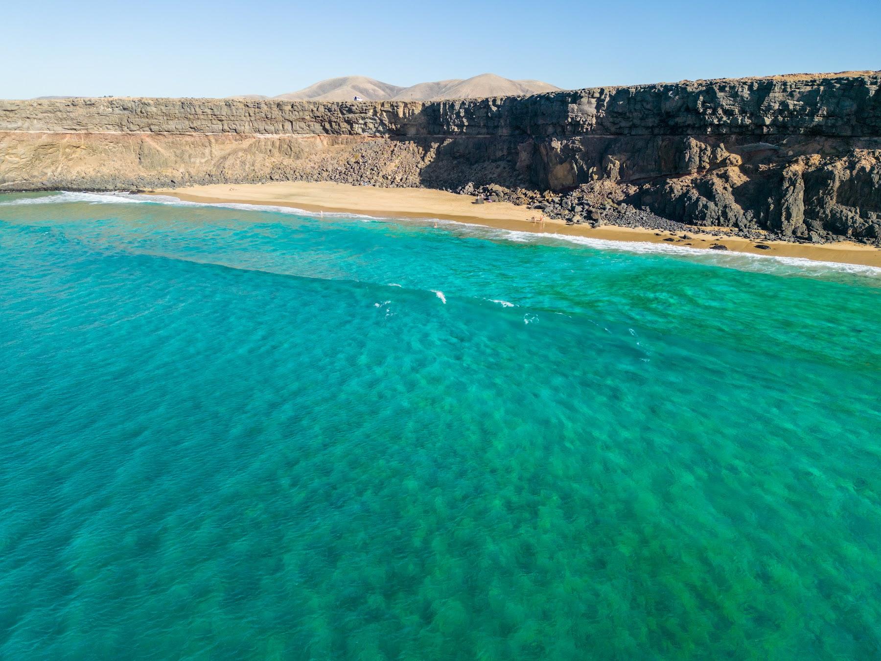Sandee Playa Escaleras