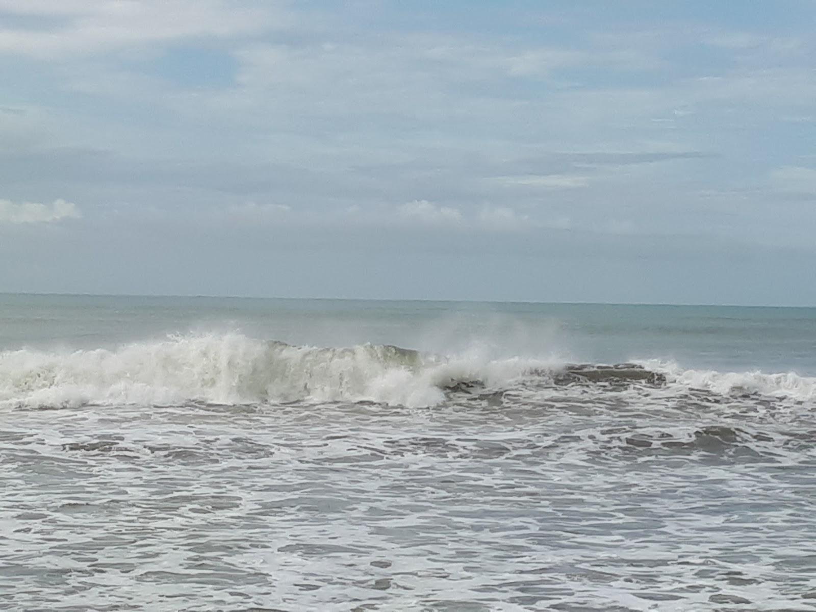 Sandee Pantai Tumbuk Tebing Photo