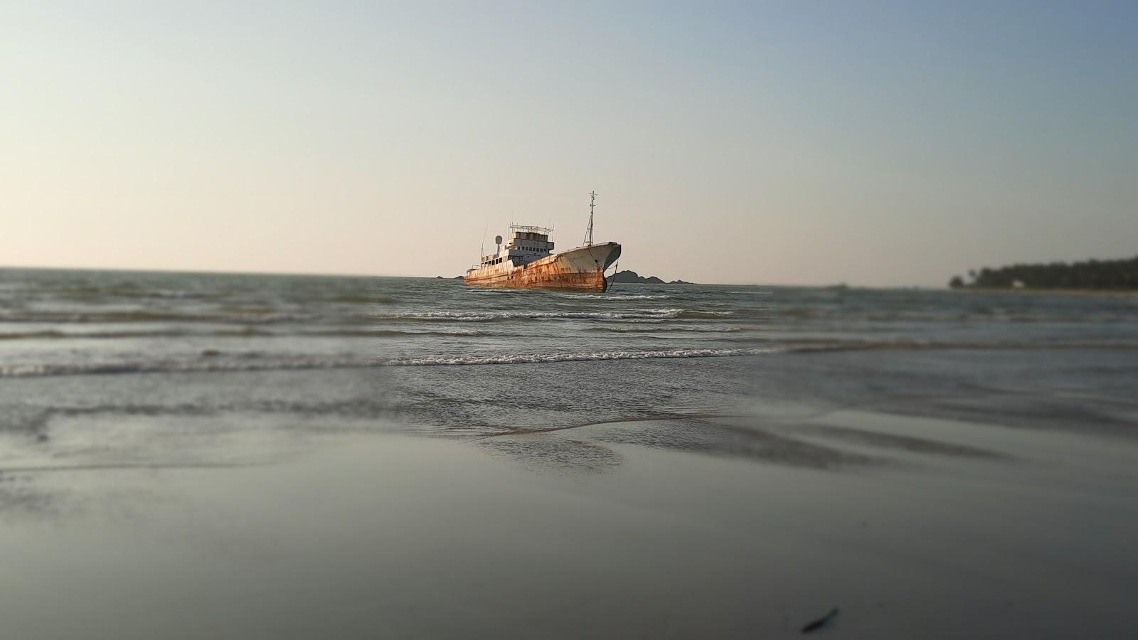 Sandee Lakey Beach