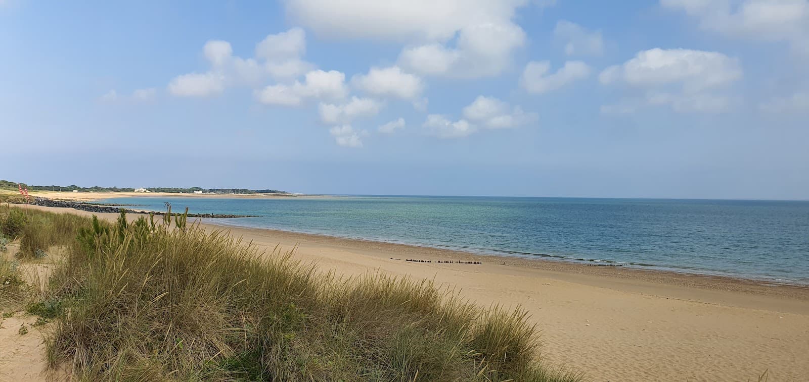 Sandee Plage De Foulerot-Briquet Photo