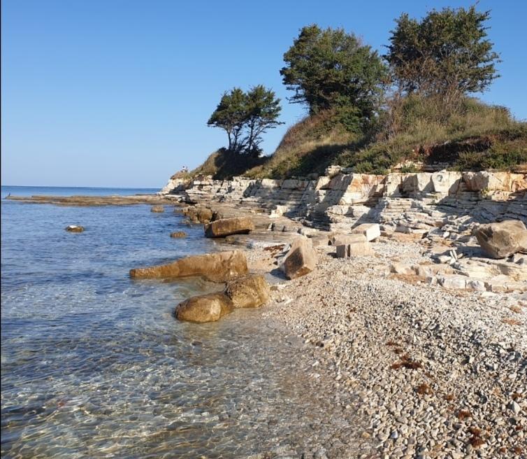 Sandee Beach Ladinka