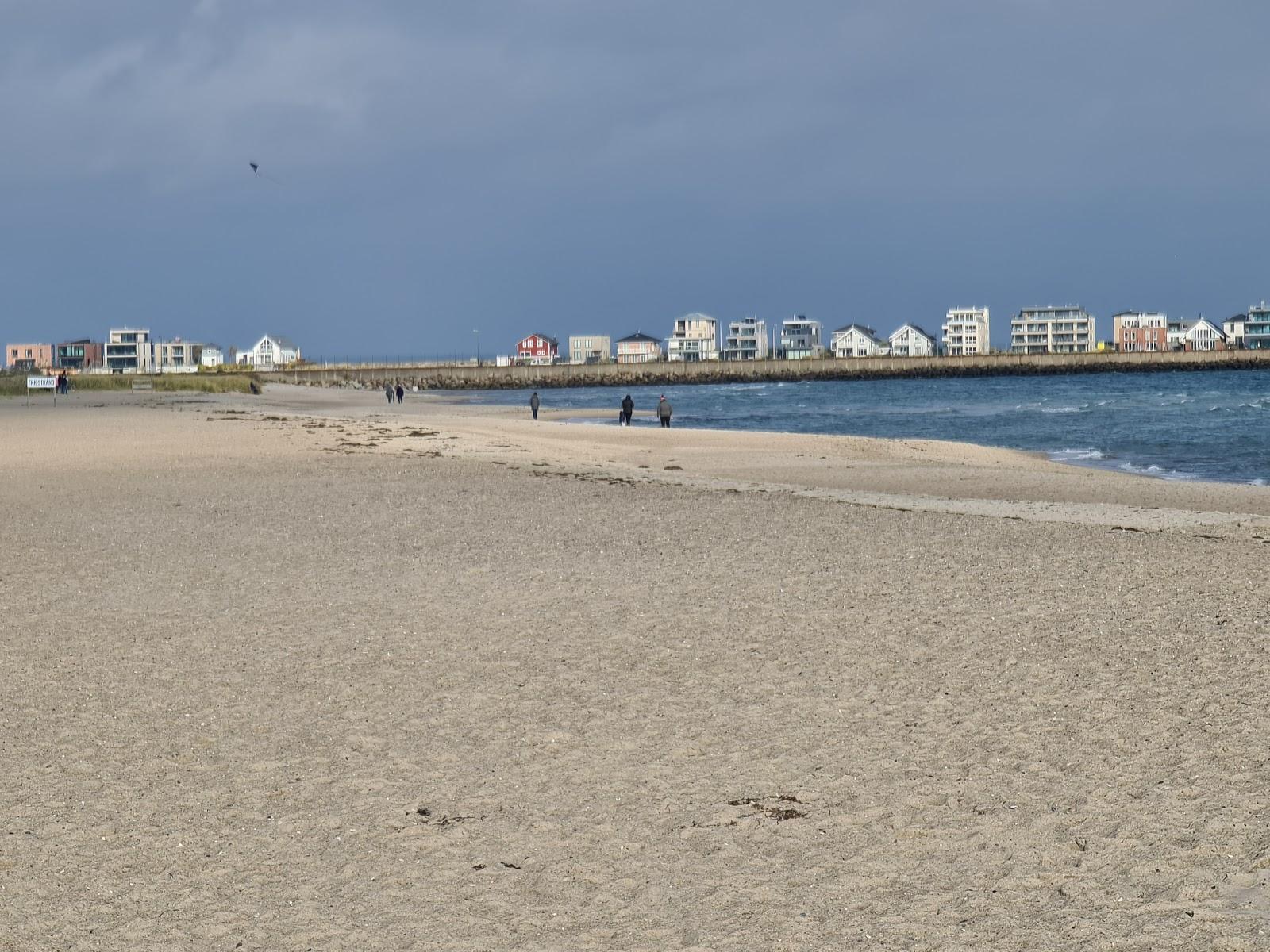 Sandee Weidefelder Strand